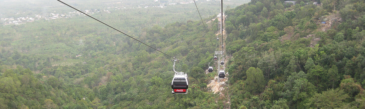 Chua Chan Pagoda: Chua Chan Pagoda in Vietnam, gondola ropeway, SOLITEC® hauling rope