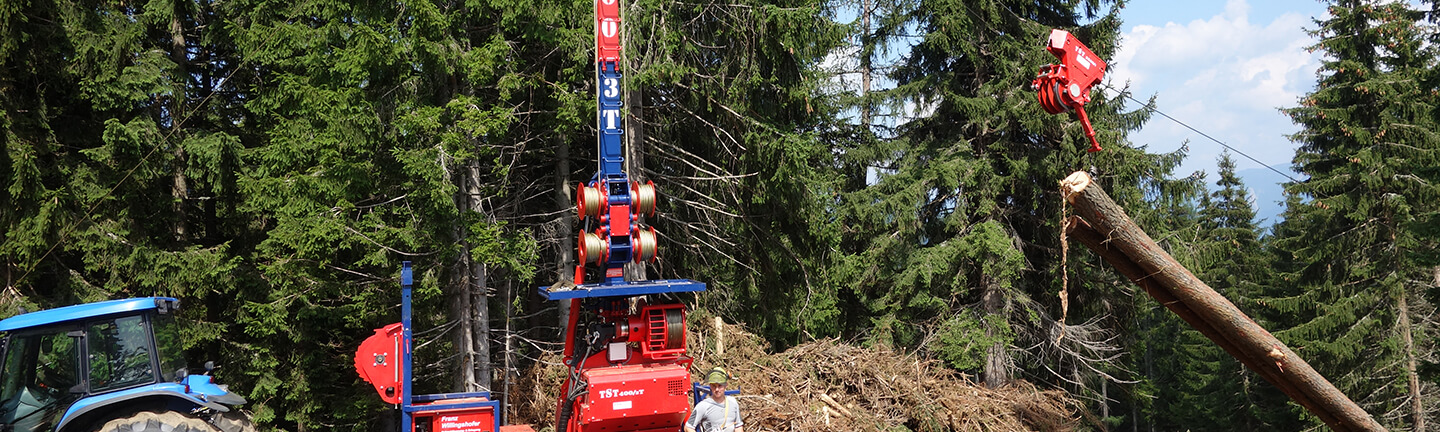 Trailer mounted yarder: Our PERFECTION F30 used as skyline and our QS 816 V as guyline.